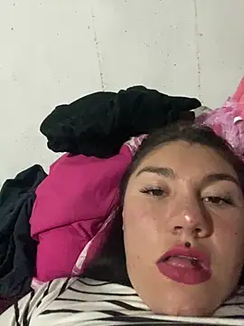 ZoE-sweettt online show from 04-21-26, 02:15