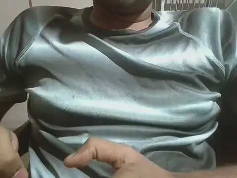 Snapshot of 0BANANABANANA0 chatting on 02-15-26, 04:36 0BANANABANANA0 online show from 02-15-26, 04:36