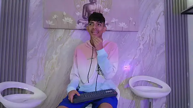 KITTY BOSH online show from 04-21-26, 01:28