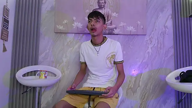 KITTY BOSH online show from 04-23-26, 01:24