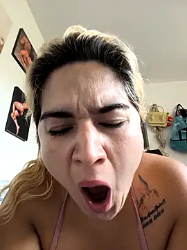 violet-grey online show from 04-18-26, 03:16