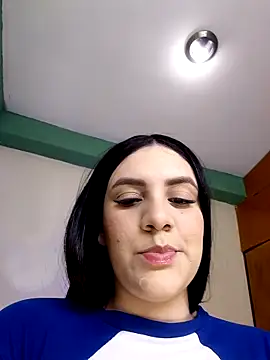 Snapshot of Rosellaa chatting on 05-29-26, 01:25 Rosellaa online show from 05-29-26, 01:25