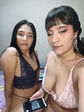Snapshot of Mariana_Connie chatting on 07-04-26, 06:03 Mariana Connie online show from 07-04-26, 06:03