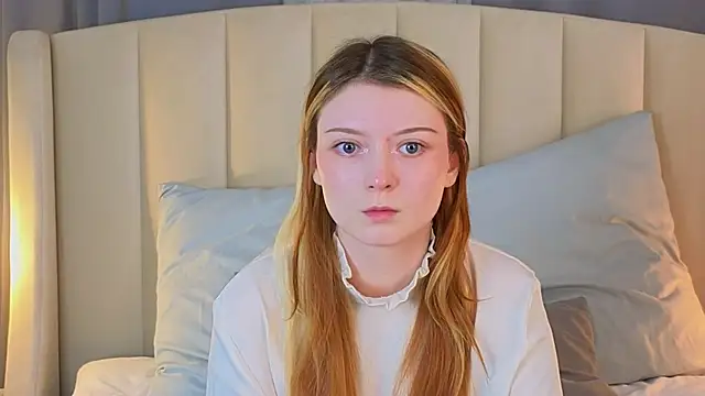 AlyssFrost online show from 04-19-26, 02:55