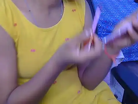 Snapshot of its-taniya chatting on 06-14-26, 04:03 its-taniya online show from 06-14-26, 04:03