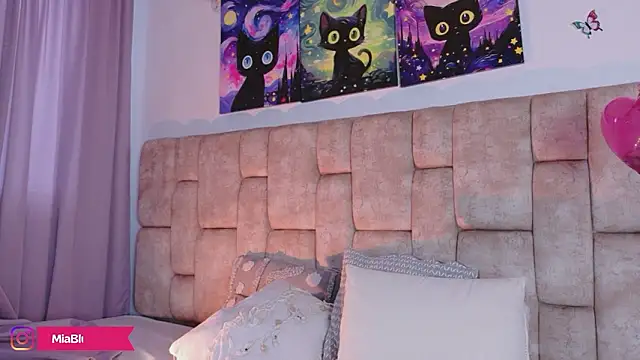 MiiaBlumm  online show from 03-22-26, 09:07