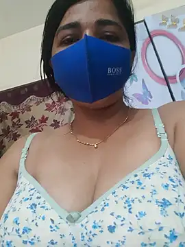 Snapshot of Tamil_Luckly_girl chatting on 05-19-26, 03:35 Tamil Luckly girl online show from 05-19-26, 03:35