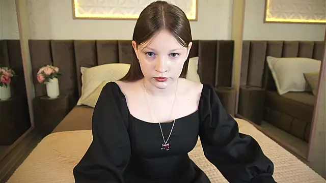 LauraBev online show from 05-26-26, 02:46