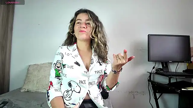 Snapshot of oriana_thomson01 chatting on 07-22-26, 01:14 oriana thomson01 online show from 07-22-26, 01:14