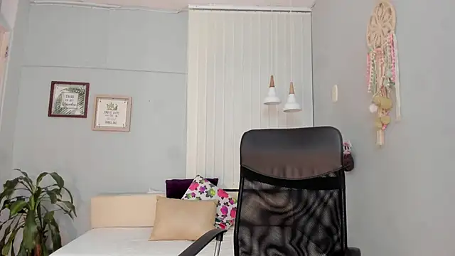 Amber Novoa online show from 03-06-26, 12:34