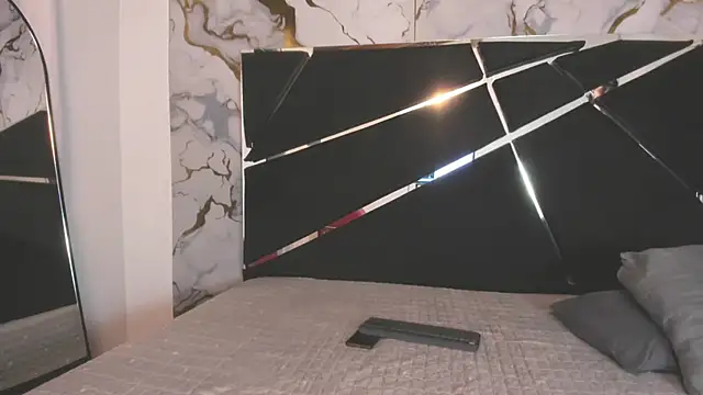 Couple In Heat online show from 04-20-26, 09:05