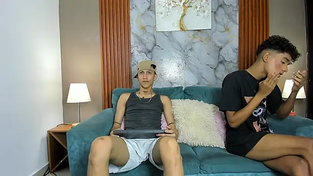 BOYS PLAY online show from 04-04-26, 01:30