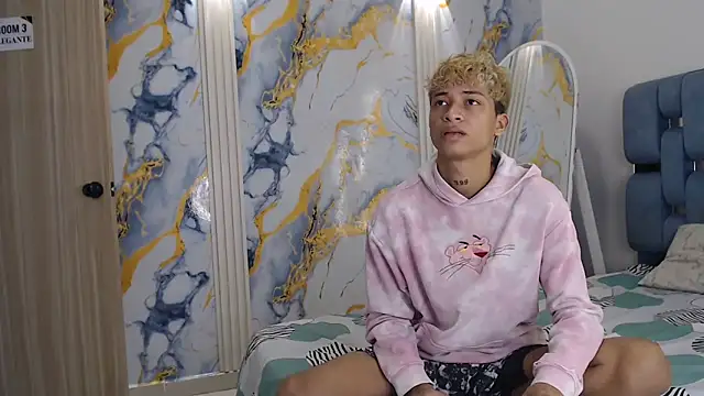 GOLD BOYS online show from 04-23-26, 01:46