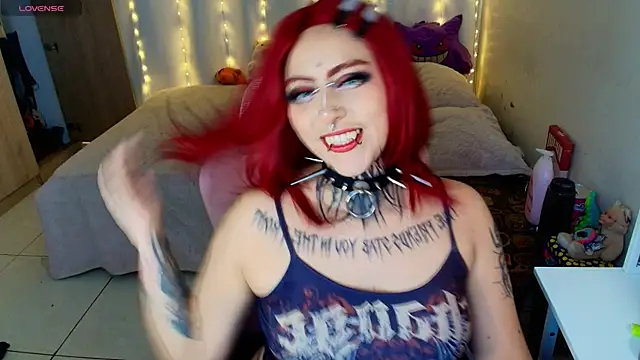 maliciaXpoison online show from 04-30-26, 05:58
