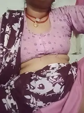 Snapshot of Soniya32 chatting on 06-06-26, 05:28 Soniya32 online show from 06-06-26, 05:28