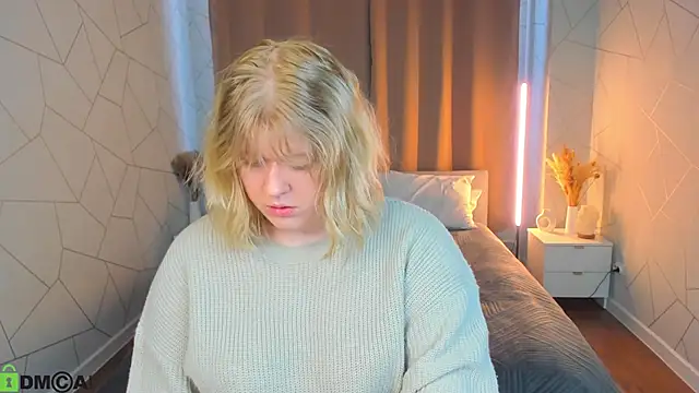 luna c0ra online show from 04-19-26, 02:44