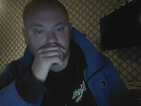 Snapshot of Rob1874 chatting on 02-26-26, 04:39 Rob1874 online show from 02-26-26, 04:39