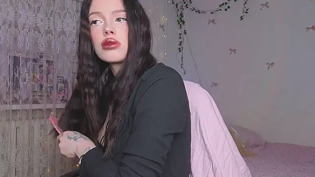 Snapshot of JessiBlossom chatting on 02-26-26, 03:22 JessiBlossom online show from 02-26-26, 03:22