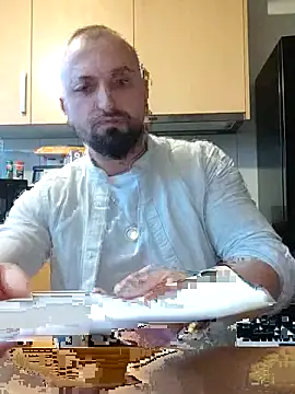 Snapshot of kingu92 chatting on 05-05-26, 06:38 kingu92 online show from 05-05-26, 06:38