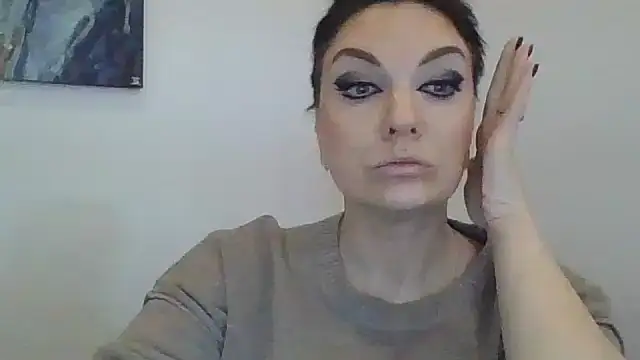 Snapshot of emilyyy555 chatting on 03-13-26, 07:04 emilyyy555 online show from 03-13-26, 07:04