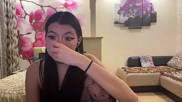 MaeRaads online show from 04-23-26, 09:28