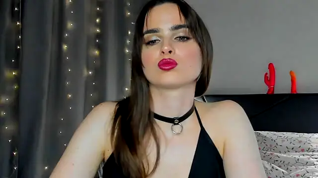 Snapshot of megann_fox2 chatting on 05-21-26, 04:25 megann fox2 online show from 05-21-26, 04:25