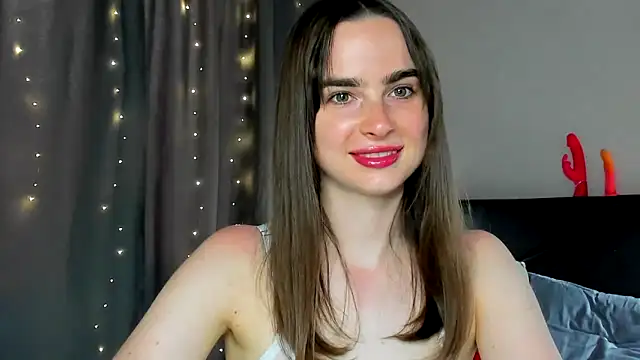 Snapshot of megann_fox2 chatting on 06-05-26, 04:45 megann fox2 online show from 06-05-26, 04:45