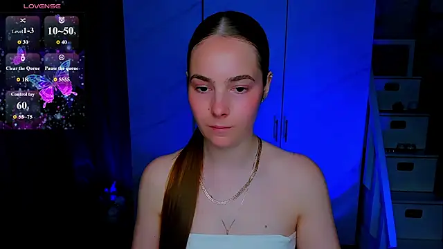 Maddy Wood  online show from 06-07-26, 04:00