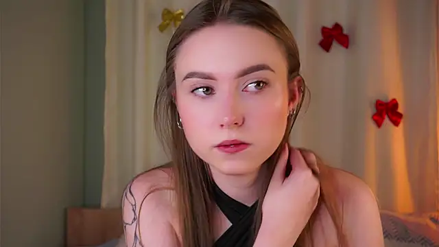 Snapshot of LorileeRuetz chatting on 02-23-26, 12:02 LorileeRuetz online show from 02-23-26, 12:02