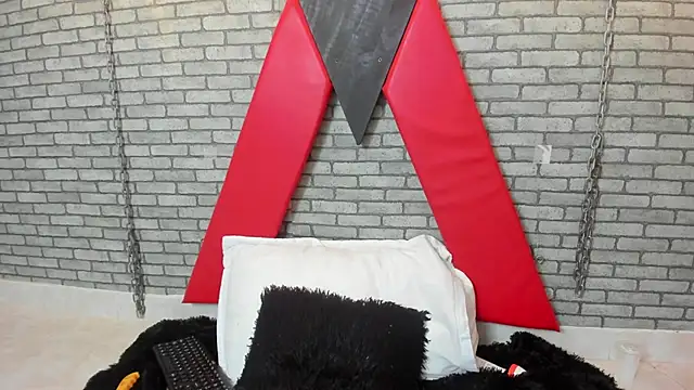 hillary bigbutt online show from 05-25-26, 10:54