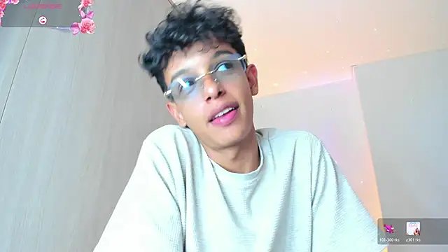 Snapshot of Maxfrost1 chatting on 05-16-26, 07:45 Maxfrost1 online show from 05-16-26, 07:45