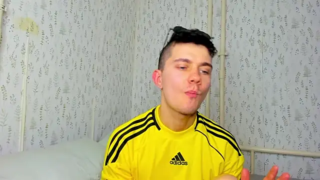 Snapshot of Tomassmitty chatting on 03-04-26, 05:19 Tomassmitty online show from 03-04-26, 05:19