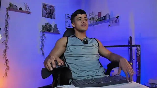 Rob zaens33 online show from 03-09-26, 02:21