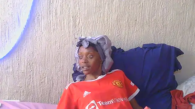 Ebony Colossus online show from 06-14-26, 10:39