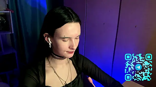 MabelDefina online show from 03-26-26, 11:05