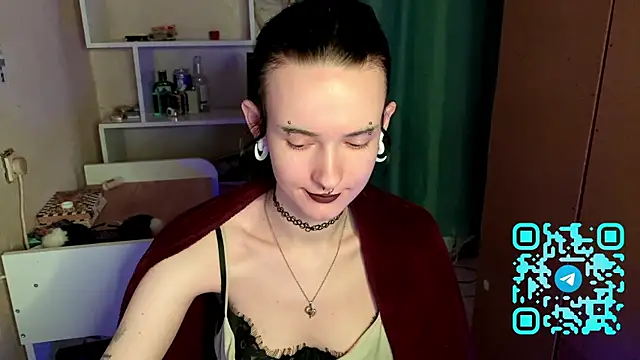 Snapshot of MabelDefina chatting on 04-24-26, 11:01 MabelDefina online show from 04-24-26, 11:01