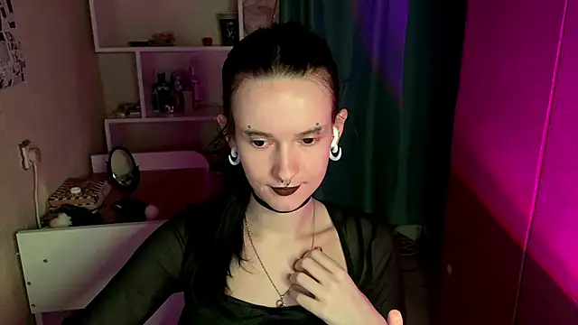 Snapshot of MabelDefina chatting on 05-01-26, 05:12 MabelDefina online show from 05-01-26, 05:12