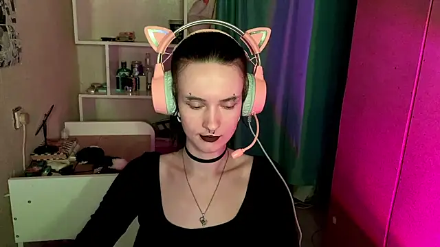 Snapshot of MabelDefina chatting on 05-11-26, 05:02 MabelDefina online show from 05-11-26, 05:02