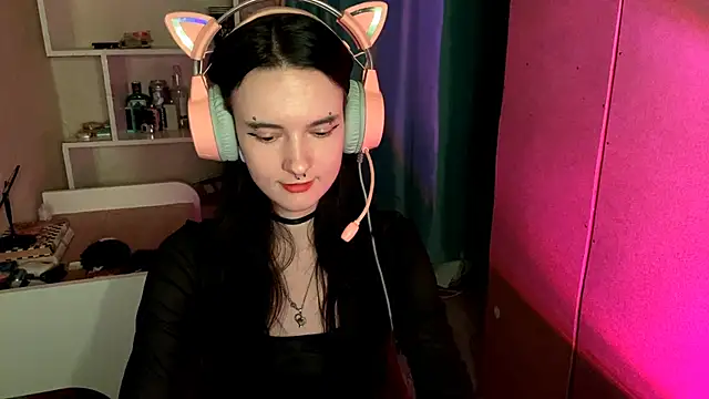 Snapshot of MabelDefina chatting on 05-14-26, 05:03 MabelDefina online show from 05-14-26, 05:03
