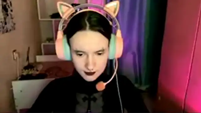 Snapshot of MabelDefina chatting on 05-27-26, 05:04 MabelDefina online show from 05-27-26, 05:04