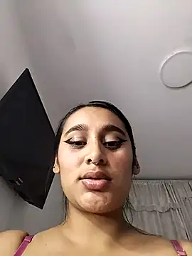 amira moon18 online show from 02-20-26, 06:26