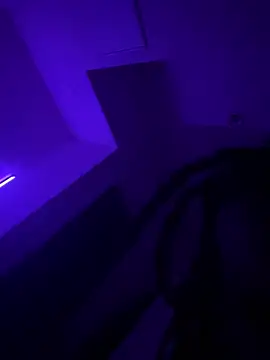 Snapshot of Kingbroxxx chatting on 03-07-26, 08:33 Kingbroxxx online show from 03-07-26, 08:33