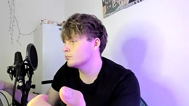 Snapshot of _hetero chatting on 02-27-26, 04:18 hetero online show from 02-27-26, 04:18