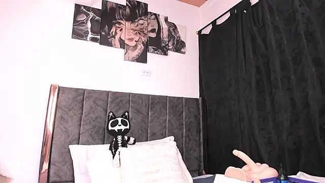 Snapshot of Helldy_666 chatting on 05-16-26, 03:03 Helldy 666 online show from 05-16-26, 03:03