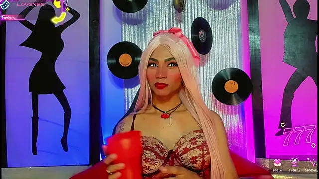 Snapshot of suzume_Mendez chatting on 06-06-26, 10:58 suzume Mendez online show from 06-06-26, 10:58