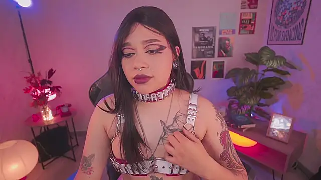 Snapshot of violette_clerk1_ chatting on 02-26-26, 07:24 violette clerk1 online show from 02-26-26, 07:24