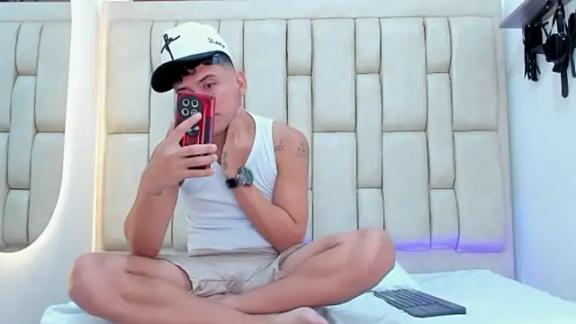 STEVEN OS online show from 04-11-26, 08:07