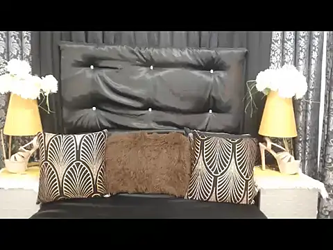 MarinaFoster online show from 05-17-26, 06:33