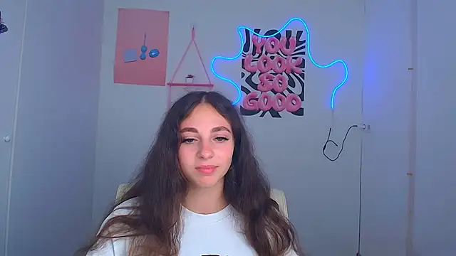 KissMeJulia online show from 07-10-26, 11:24