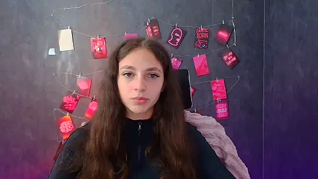 KissMeJulia online show from 07-24-26, 05:49